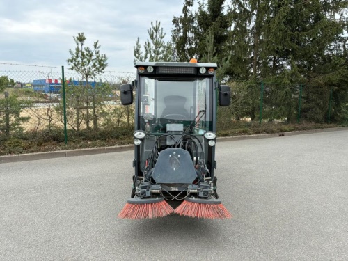 Víceúčelový komunální stroj HAKO CITYMASTER 600