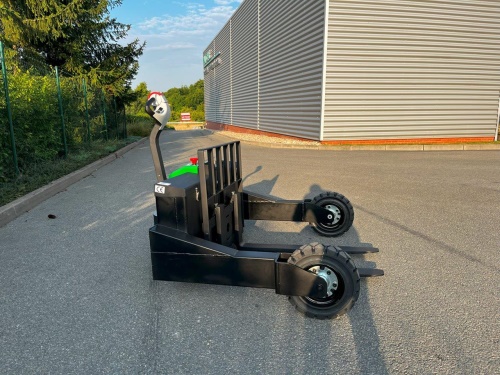 Elektrický nízkozdvižný vozík WP-130 RT CROSS 