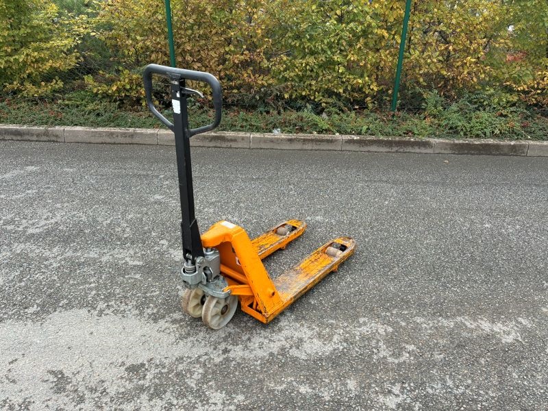 Paletový vozík 800