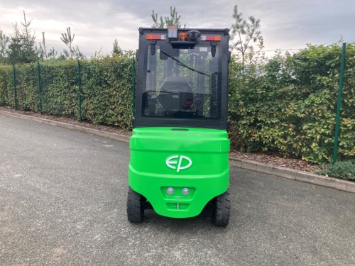 Čelní vysokozdvižný vozík EP EFL203; 80V/230Ah