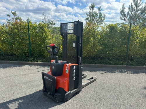 Elektrický vysokozdvižný vozík BT SWE 120