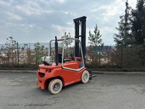 Čelní vysokozdvižný vozík BT C4G 250 D