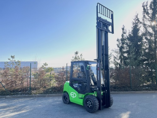 Čelní vysokozdvižný vozík EP EFL352X5; 80V/280Ah (560Ah)