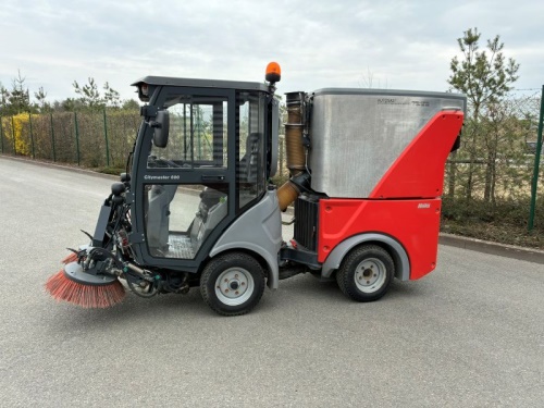 Víceúčelový komunální stroj HAKO CITYMASTER 600