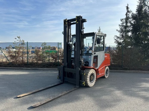 Čelní vysokozdvižný vozík CESAB ECO P60