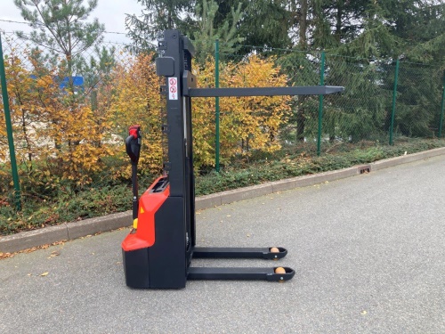 Elektrický vysokozdvižný vozík PVE 13 PRO/2900