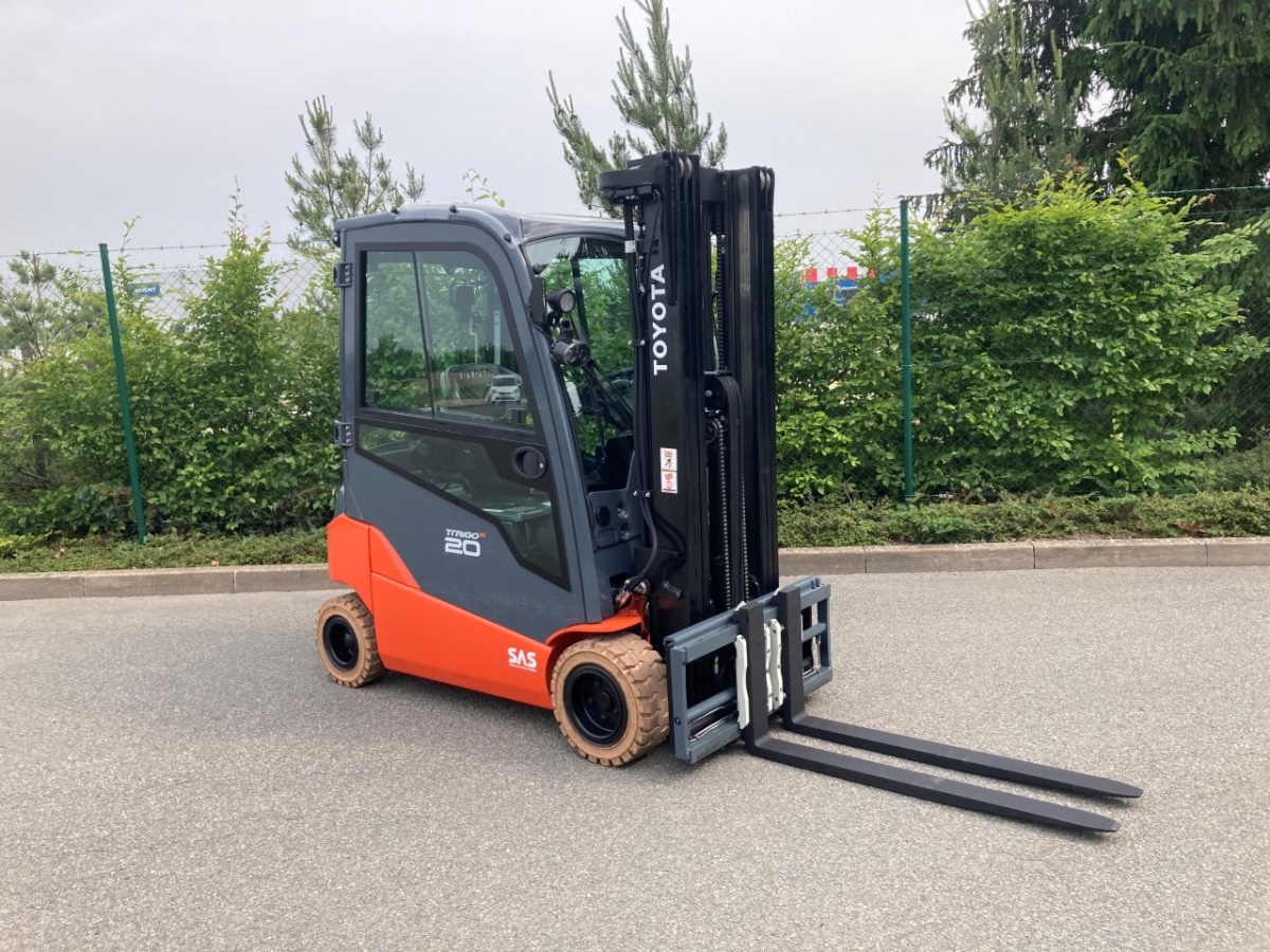 Čelní vysokozdvižný vozík TOYOTA 8FBMK20T