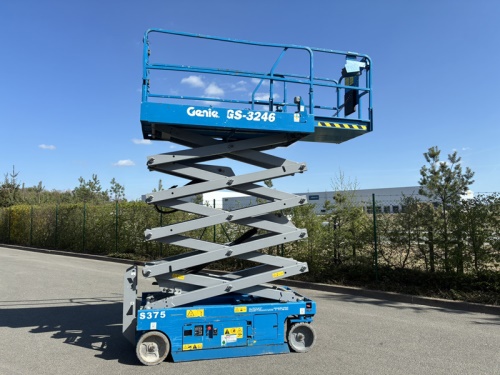 Vysokozdvižná pracovní plošina GENIE GS 3246