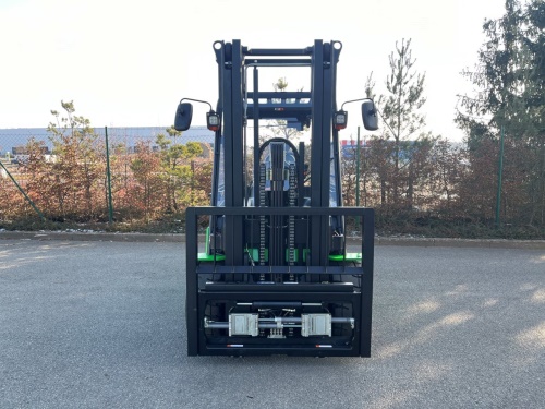 Čelní vysokozdvižný vozík EP CPD50L1; 80V/560Ah