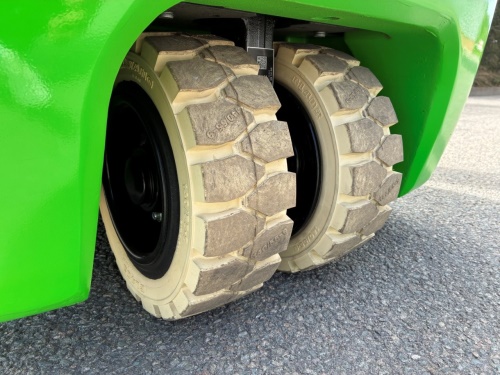 Čelní vysokozdvižný vozík EP TVL202; 80V/230Ah