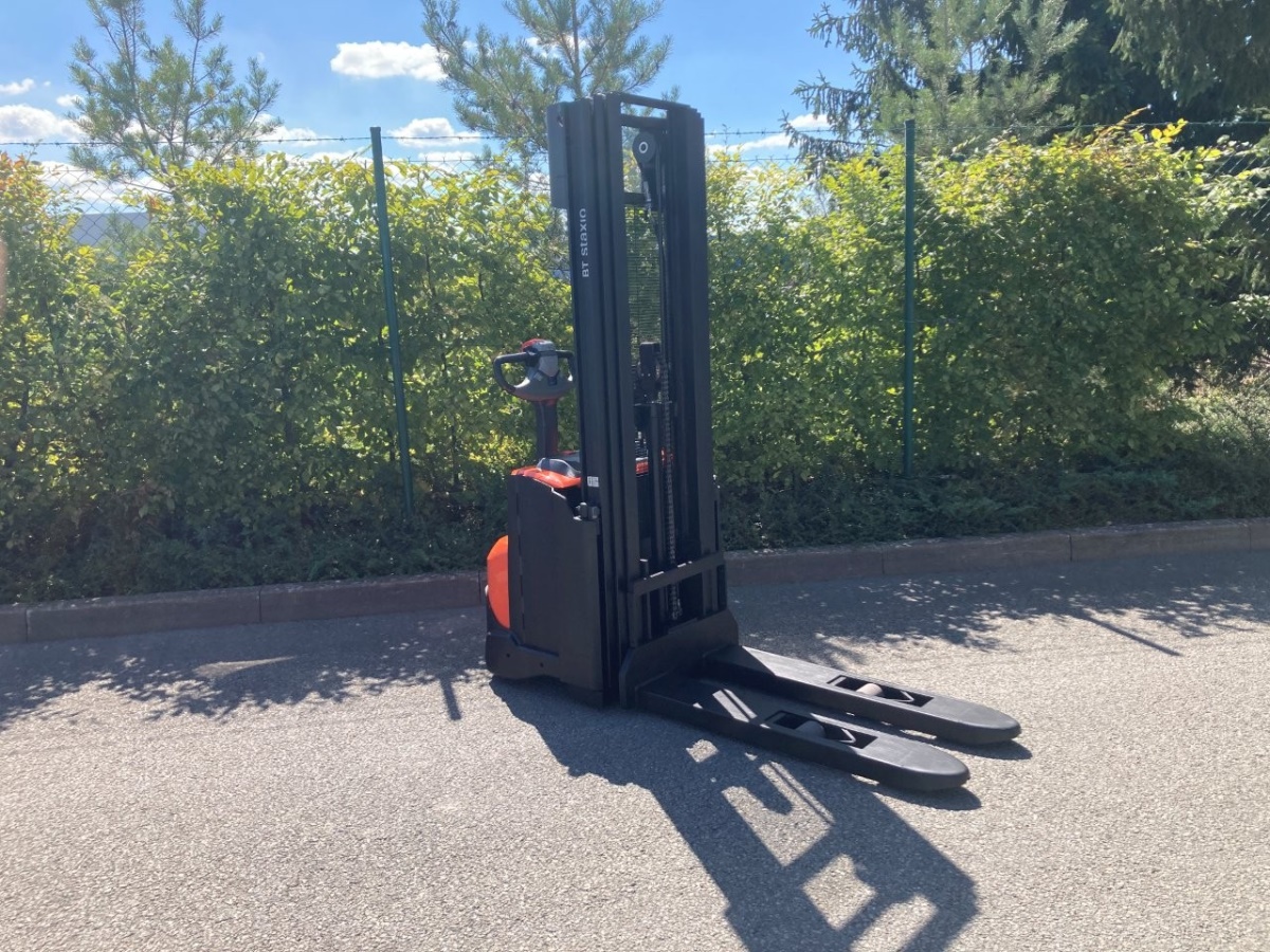 Elektrický vysokozdvižný vozík BT SWE 140