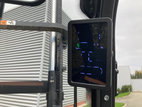 EFL353 80V/410Ah; 200A externí nabíječ