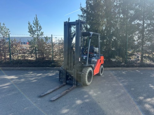 Čelní vysokozdvižný vozík TOYOTA 02-8FGJF35