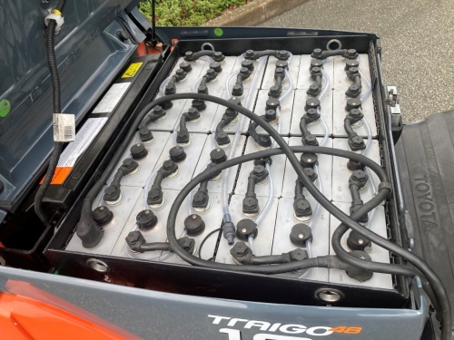 Čelní vysokozdvižný vozík TOYOTA 8FBMK16T