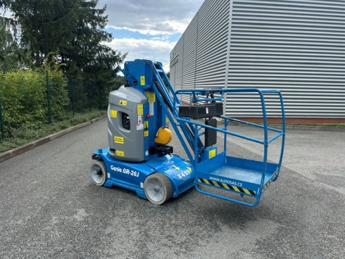 Vysokozdvižná pracovní plošina Genie GR 26 J