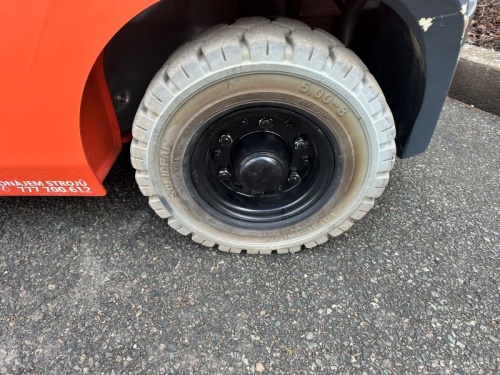 Čelní vysokozdvižný vozík TOYOTA 02-8FGF18