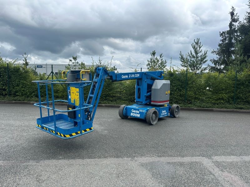 Vysokozdvižná pracovní plošina GENIE Z34-22N