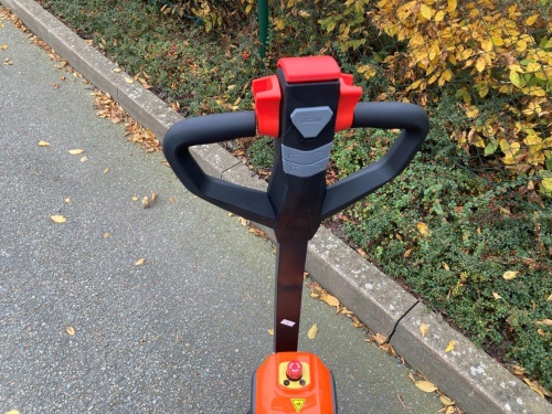 Elektrický nízkozdvižný vozík PNE 15 PRO/1150