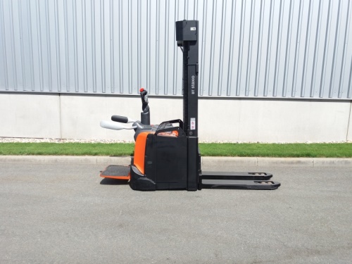Elektrický nízkozdvižný vozík BT SPE 160 L