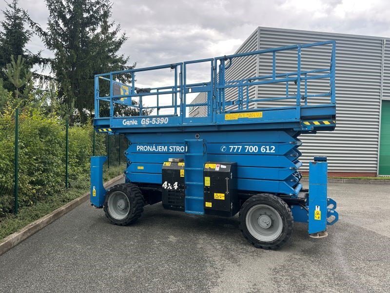Vysokozdvižná pracovní plošina GENIE GS5390RT