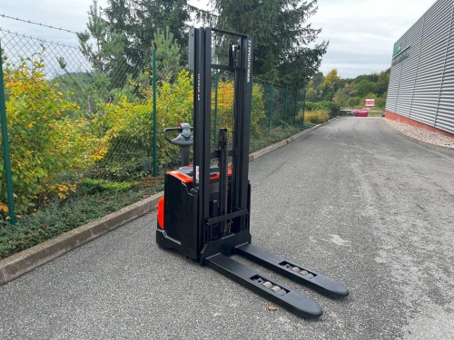 Elektrický vysokozdvižný vozík BT SWE 120 L