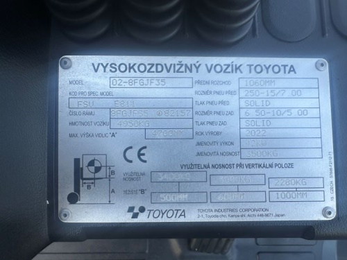 Čelní vysokozdvižný vozík TOYOTA 02-8FGJF35