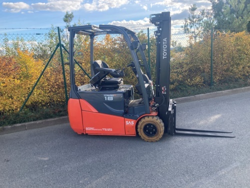 Čelní vysokozdvižný vozík TOYOTA 8FBET18