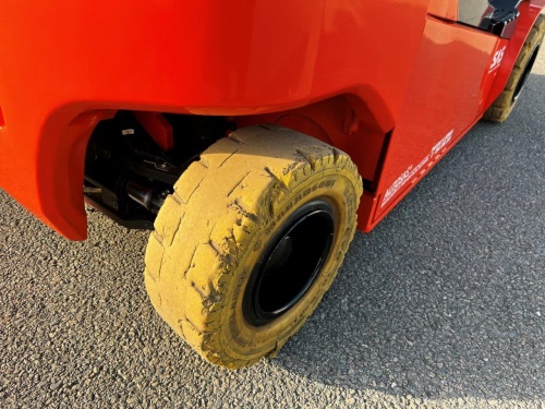 Čelní vysokozdvižný vozík TOYOTA 8FBM20T