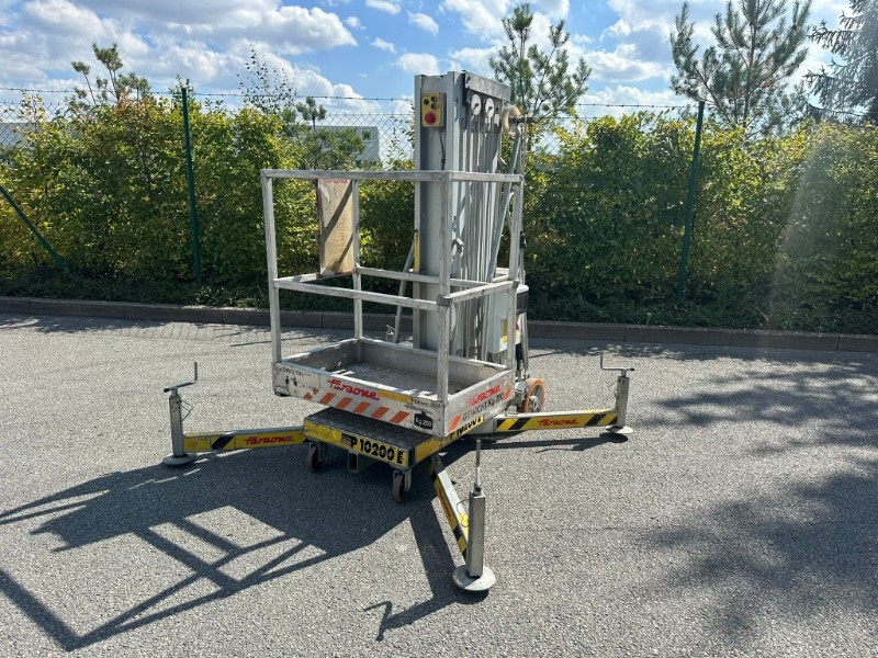 Vysokozdvižná pracovní plošina Faraone PK10200E