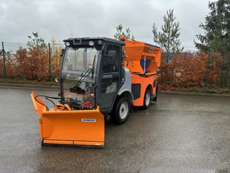 Víceúčelový komunální stroj HAKO Citymaster 1650 Comfort