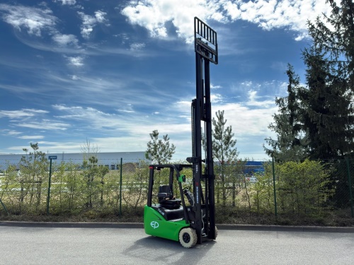 Čelní vysokozdvižný vozík EP TVL182; 80V/230Ah