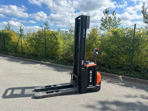 Elektrický vysokozdvižný vozík BT SWE 140