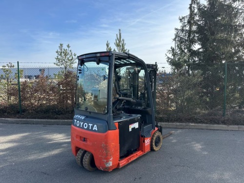 Čelní vysokozdvižný vozík TOYOTA 8FBE18T