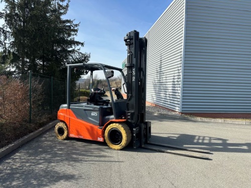 Čelní vysokozdvižný vozík TOYOTA 8FBMT 50