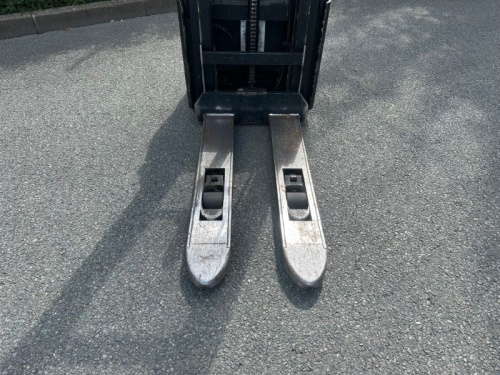 Elektrický vysokozdvižný vozík BT SWE 120 L