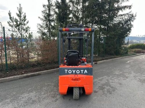 Čelní vysokozdvižný vozík TOYOTA 7 FBEST15