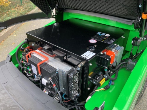 EFL353 80V/410Ah; 200A externí nabíječ