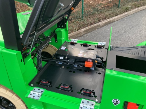 EFL302X4; 80V/200Ah