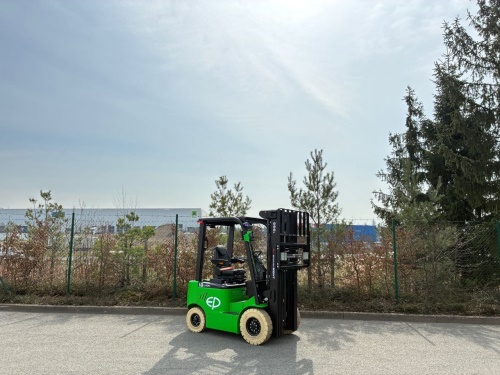 Čelní vysokozdvižný vozík EP EFL183; 80V/230Ah