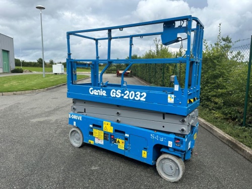 Vysokozdvižná pracovní plošina GENIE GS 2032