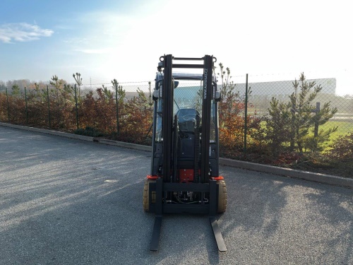 Čelní vysokozdvižný vozík TOYOTA 8FBM20T