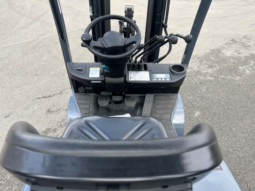 Čelní vysokozdvižný vozík TOYOTA 02-8FGF18