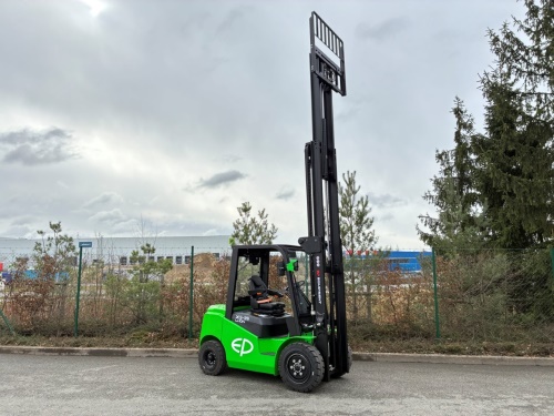 Čelní vysokozdvižný vozík EP EFL352X5; 80V/280Ah (560Ah)