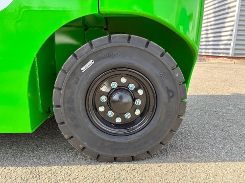 Čelní vysokozdvižný vozík EP EFL183; 80V/230Ah