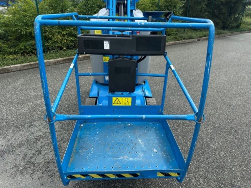 Vysokozdvižná pracovní plošina Genie GR 26 J