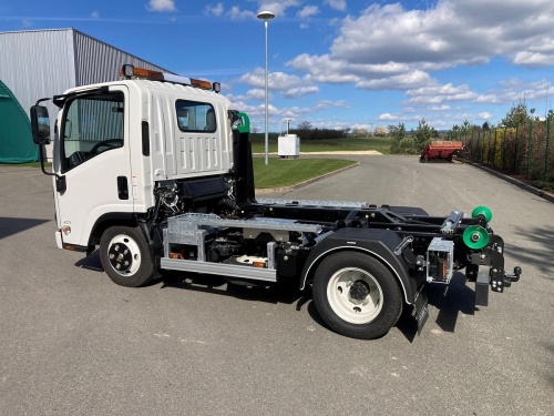 Komunální vozidlo ISUZU M 21 Th