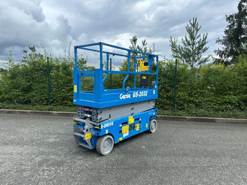 Vysokozdvižná pracovní plošina GENIE GS 2032