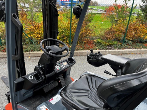 Čelní vysokozdvižný vozík TOYOTA 8FBM20T