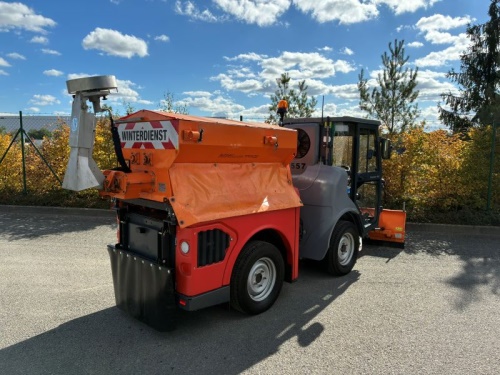 Víceúčelový komunální stroj HAKO 1600 Citymaster