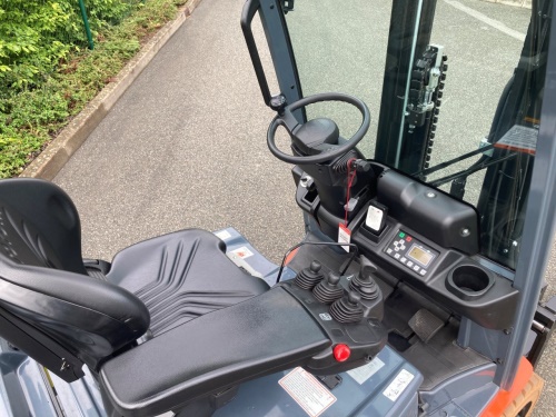 Čelní vysokozdvižný vozík TOYOTA 8FBMK16T